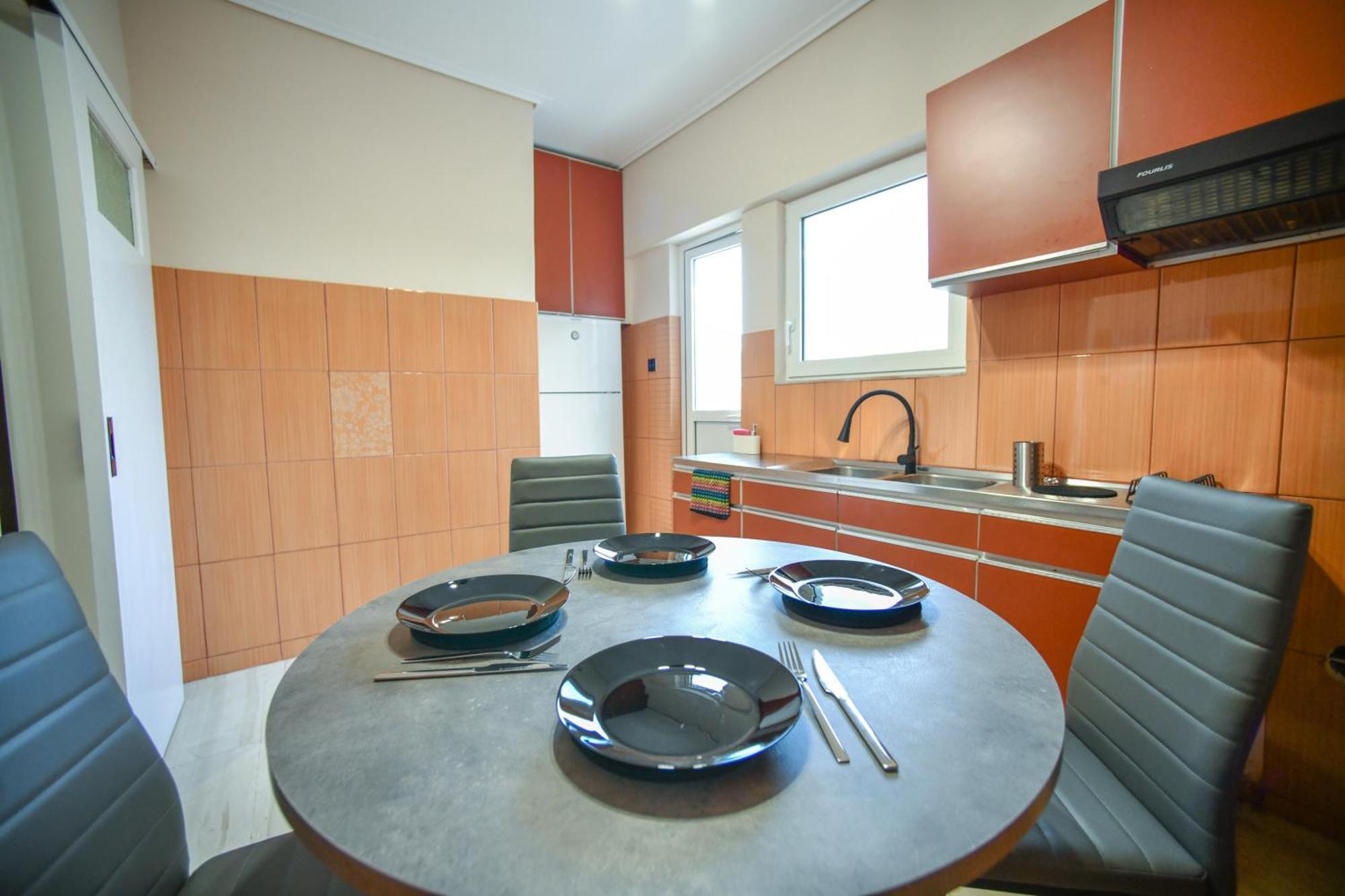 Modern By Athens' Center Apartment